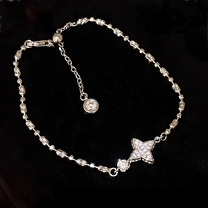 Elegant silver star pendant bracelet with sparkling zircon and adjustable sliding clasp