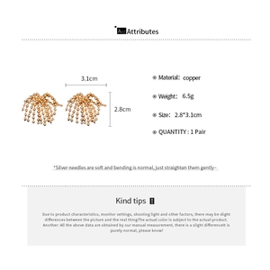 Detail showing 2.8x3.1cm gold plated tassel earrings dimensions and 6.5g weight specs