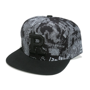 Casquette snapback streetwear avec imprimé graffiti gris et lettre R brodée noire