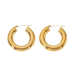 Minimalist chunky golden hoop earrings with high-polished mirror finish and snap closure