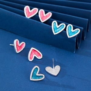 Pink and blue enamel heart stud earrings in S925 sterling silver with sparkling borders