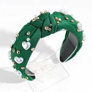 Green knotted headband with heart-shaped pearls and sparkling rhinestones for women
