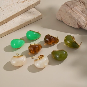 Geometrische Harz-Ohrstecker Set in Braun und Grün mit Edelstahl-Stiften für Damen
