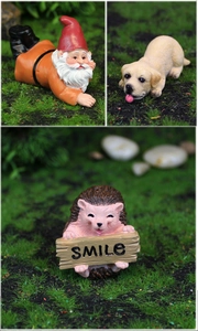 Detailed resin garden gnome and smile hedgehog miniature statues for outdoor landscaping