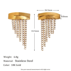 Boucles d'oreilles pompons en acier inoxydable plaqué or 18 carats avec strass brillants