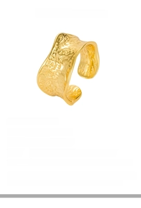 Detail of S925 silver adjustable ring with hammered texture and 18k gold plated finish