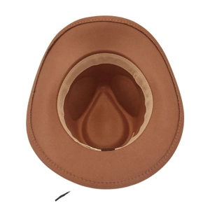 Détail de l'intérieur du chapeau de cowboy avec bandeau et coutures de précision