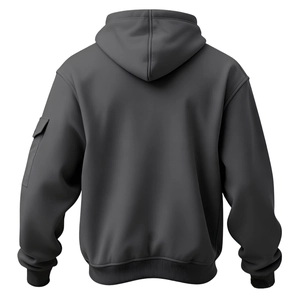 Detalle de la parte trasera de sudadera gris oscuro con bolsillo en la manga