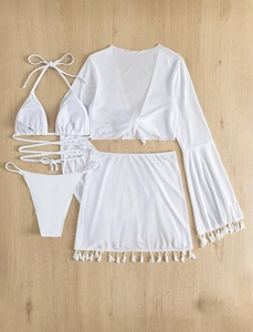 Flachbild von weißem 4-teiligem Bikini-Set mit Mesh-Überwurf und Fransen-Details am Ärmel