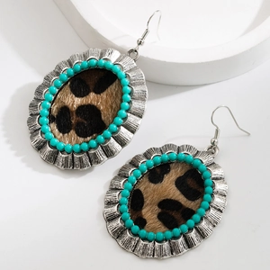 Orecchini pendenti boho vintage con turchese e stampa leopardata in metallo argentato