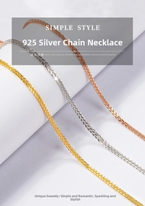 Dettaglio macro di catene in argento S925 in finiture oro, argento e oro rosa lucido