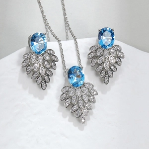 Light Luxury Copper Alloy Zirconia Leaf Cluster Pendant Necklace And Stud Earrings For Bridal Wedding Banquet Women Jewelry