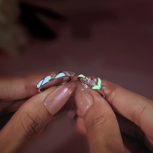Glow-in-the-dark 925 sterling silver whale tail couple rings with luminous stone inlays