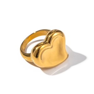 Minimalist 18K gold plated stainless steel ring featuring a 3D heart-shaped design