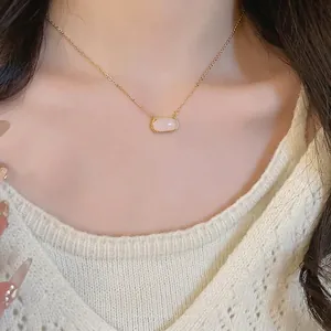 Collier Pendentif En Résine Carré Vintage Français Chaîne En Cuivre Plaqué Or Bijoux Élégants Pour Femmes