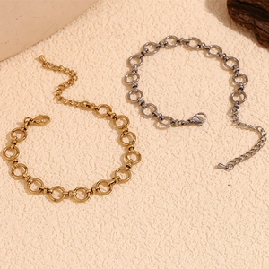 Minimalist stainless steel circular link bracelets in gold and silver with lobster clasp
