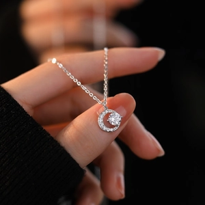 S999 Pure Silver Moon Necklace For Women Zirconia Moissanite Crescent Pendant Light Luxury Dainty Clavicle Chain Jewelry