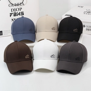 Classic cotton baseball caps for men in six colors with mountain embroidery details