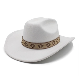 Chapeau fedora blanc vintage en feutre avec ruban brodé à motifs losanges style cowboy