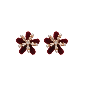 Exquisite red flocked flower stud earrings with zircon and pearls in golden finish