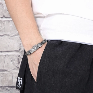 Bracelet vintage en acier inoxydable pour hommes avec maille épi et fermoir croix