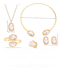 Detailed dimensions and weight chart for baroque pearl necklace ring and earring set