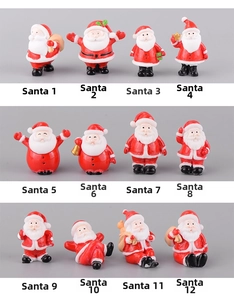 Vue détaillée montrant douze figurines miniatures de Père Noël en résine de styles variés