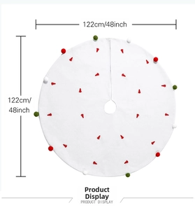 Jupe de sapin blanche de 122 cm avec broderies rouges et pompons multicolores