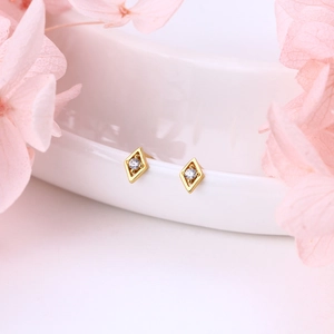 Exquisite S925 sterling silver geometric rhombus stud earrings with cubic zirconia detail