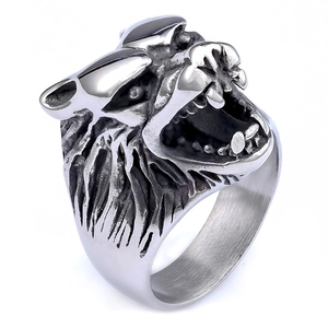 Dominant stainless steel wolf head ring for men with detailed silver finish engraving