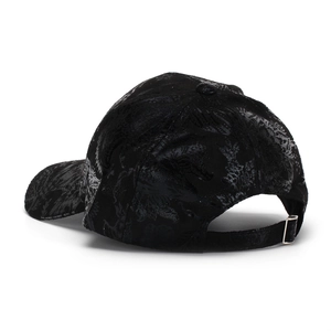 Cappellino da baseball nero con texture floreale e fibbia di regolazione in metallo