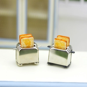 Accesorio de Cocina para Casa de Muñecas en Miniatura Modelo de Mini Tostadora de Aleación Con Rebanadas de Pan Decoración