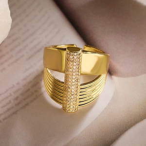Minimalist 18K gold-plated geometric ring with paved zircons and layered hollow bands
