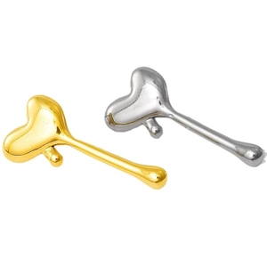 304 stainless steel heart tassel stud earrings in elegant gold and silver finishes