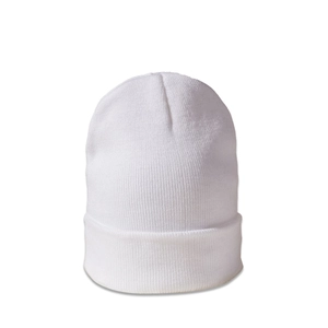 Detail of white knit beanie with soft texture and refined ribbing for winter warmth