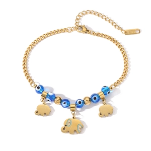 Dettagli del bracciale in acciaio dorato con perline malocchio blu e ciondoli elefante