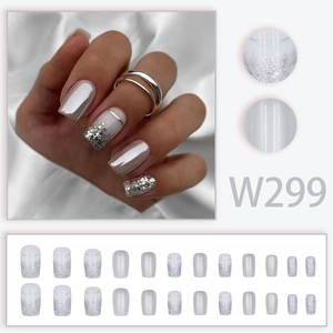 Elegant silver glitter and mirror finish press-on nails set with 24 pieces in W299 style