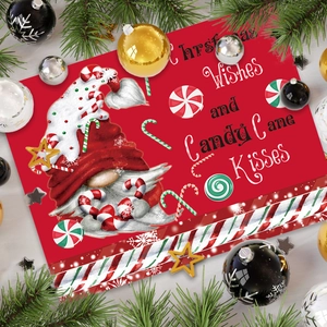 Weihnachts-Tischset mit Wichtel-Motiv und 'Christmas Wishes' Schriftzug für den Tisch