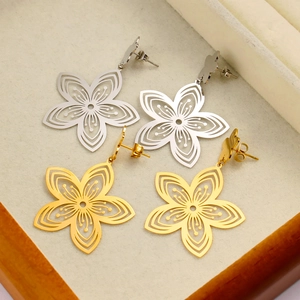 Golden and silver hollow flower earrings in a velvet box 18k gold plated jewelry