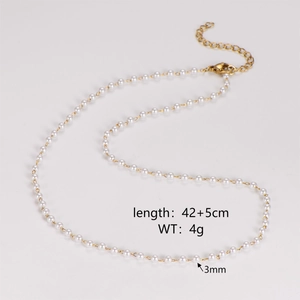Detail of gold pearl necklace with 3mm white pearls, length 42+5cm and 4g weight specs