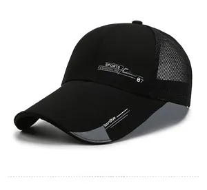 Detailansicht der schwarzen Baseballkappe mit Mesh-Einsatz und Sports-Fashion-Stickerei