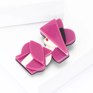 Fashionable acrylic Marilyn Monroe brooch with abstract purple and white geometric design