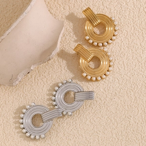 Classic 18K gold plated stainless steel hoop earrings with elegant pearl accents