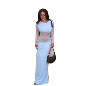 Robe longue sexy en dentelle bleu clair à manches longues avec taille ajourée et mesh