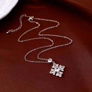 Flower Pendant Necklace Copper Zircon Adjustable Chain French Light Luxury Elegant Jewelry For Women