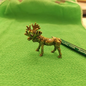 Miniature vintage brass elk figurine craft for home office desktop decoration