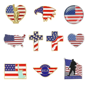 Broche Épinglette en Émail Drapeau USA Statue de la Liberté Aigle Forme de Cœur Badge Patriotique pour Sac à Dos Vêtements Bijoux en Alliage de Zinc