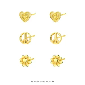 Orecchini a Bottone in Argento Sterling 925 Placcato Oro a Cuore Margherita Segno della Pace per Donna Elegante Minimalista Gioielli Premium