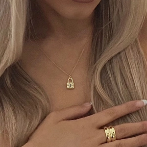 Vintage 18k gold plated lock pendant necklace and wide band ring set for women