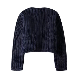 Pull court en maille épaisse bleu foncé pour femmes avec un col rond minimaliste